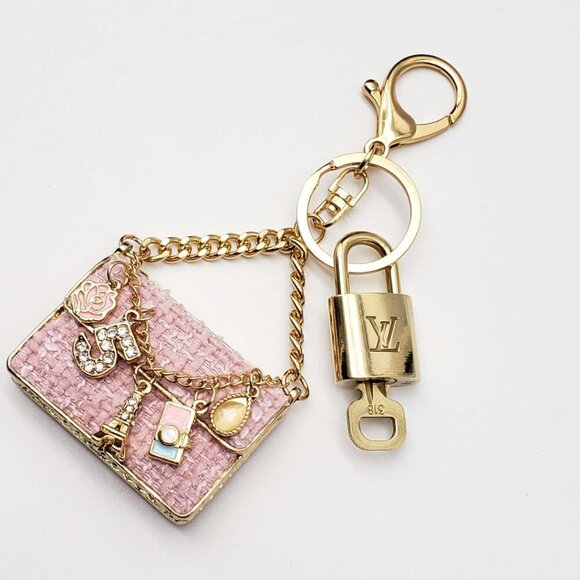 100% Auth Louis Vuitton Lock & Key with unbranded Bagcharm, Keycharm, Keychain - Picture 6 of 9
